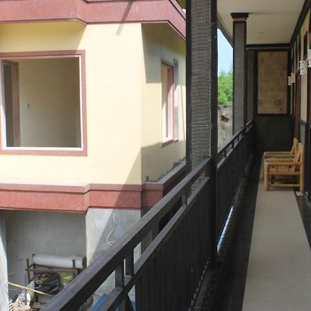 Waterfall Guest House Sukawati  Exterior photo