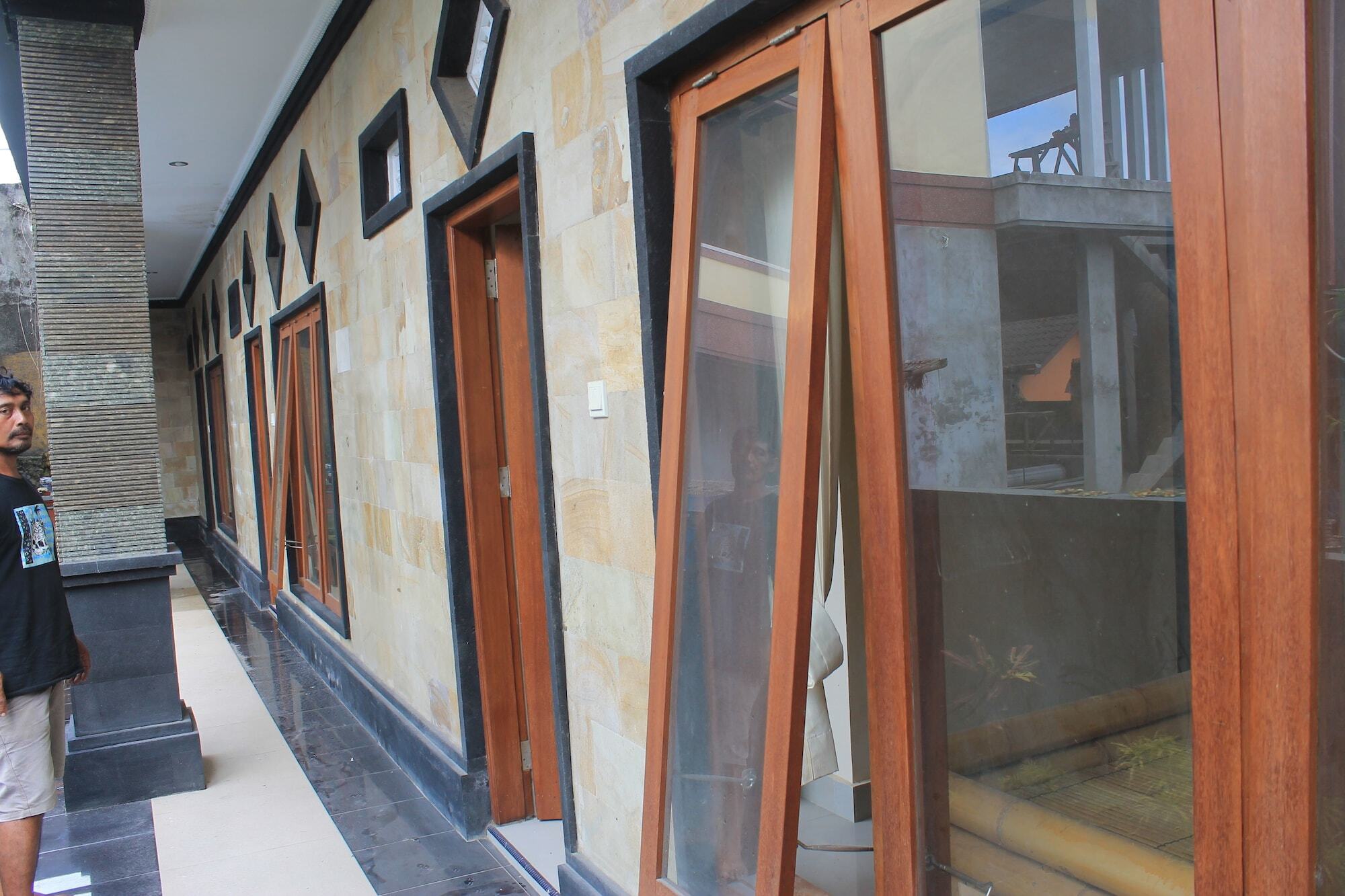 Waterfall Guest House Sukawati  Exterior photo